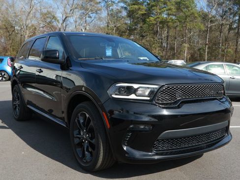 Used 2021 Dodge Durango SXT image 2