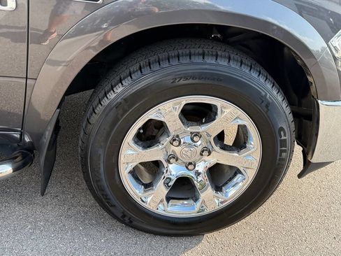 Used 2018 RAM 1500 Laramie w/ Convenience Group AWD/4WD image 21