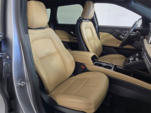 Used 2022 Lincoln Corsair Reserve w/ Equipment Group 201A image 17