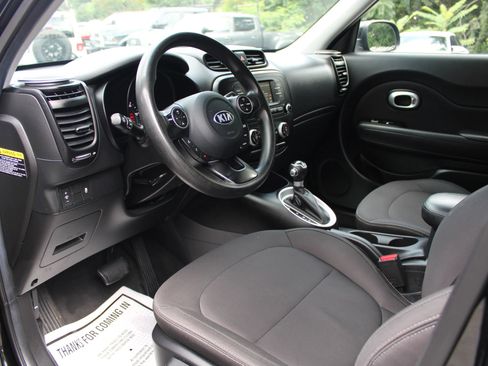 Used 2017 Kia Soul image 16