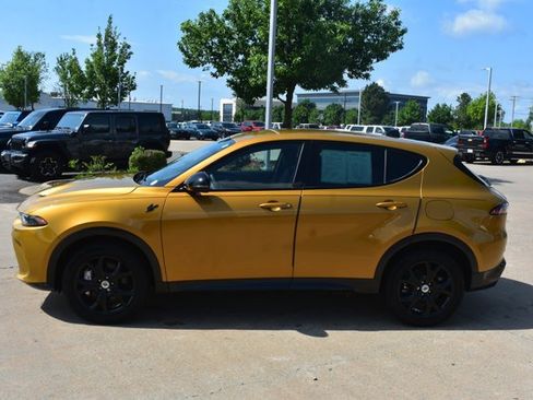 Used 2024 Dodge Hornet R/T w/ R/T Blacktop Package AWD/4WD image 10