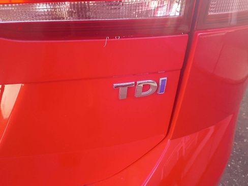 Used 2015 Volkswagen Golf TDI S FWD image 9