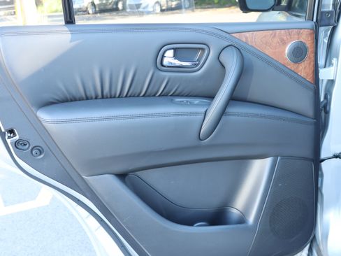 Used 2024 Nissan Armada SL AWD/4WD image 15