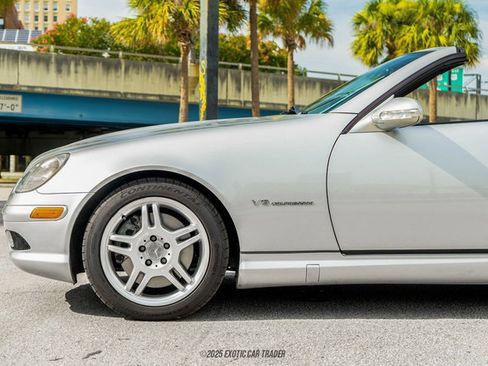 Used 2003 Mercedes-Benz SLK 32 AMG image 4