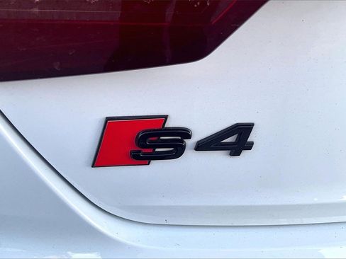 Used 2022 Audi S4 Premium Plus w/ Premium Plus Package image 24