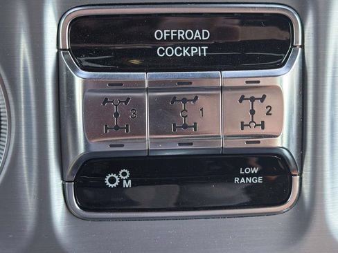 Used 2025 Mercedes-Benz G 550 image 37