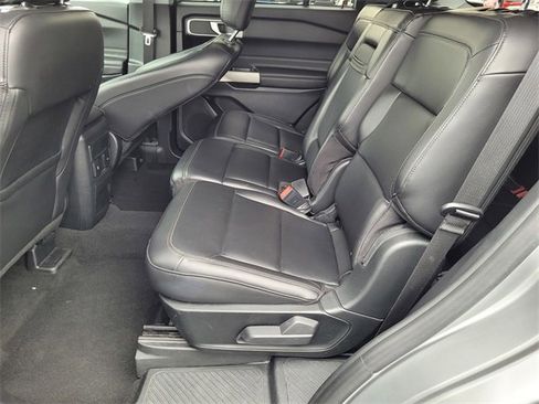 Used 2023 Ford Explorer XLT w/ Equipment Group 202A image 17