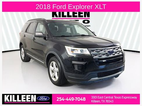 Used 2018 Ford Explorer XLT image 1