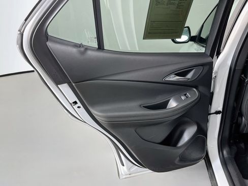 Used 2025 Buick Encore GX Preferred FWD image 29