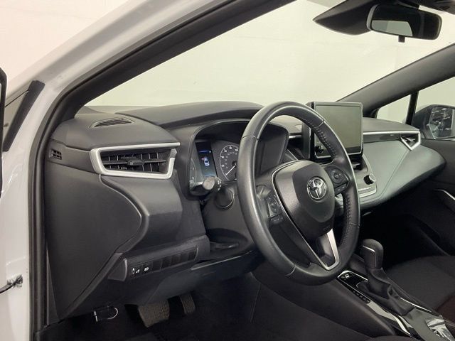 Used 2025 Toyota Corolla SE FWD image 18