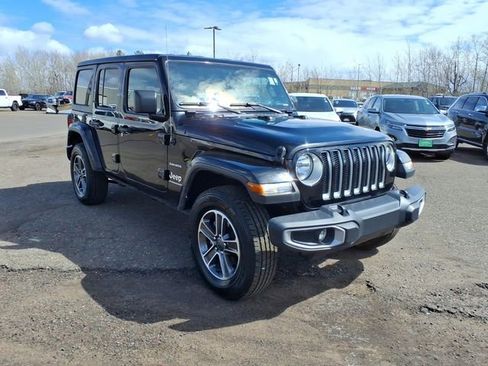Used 2023 Jeep Wrangler Unlimited Sahara AWD/4WD image 7