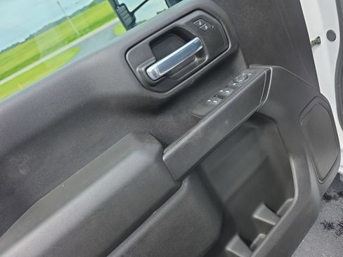 Used 2025 GMC Sierra 3500 Pro w/ Convenience Package AWD/4WD image 11