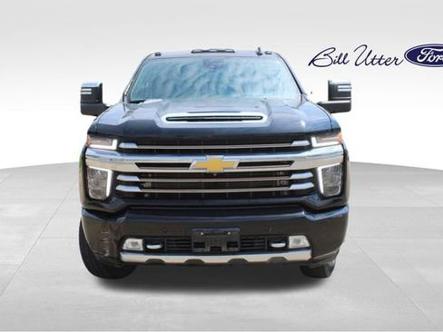 Used 2022 Chevrolet Silverado 3500 High Country AWD/4WD image 2