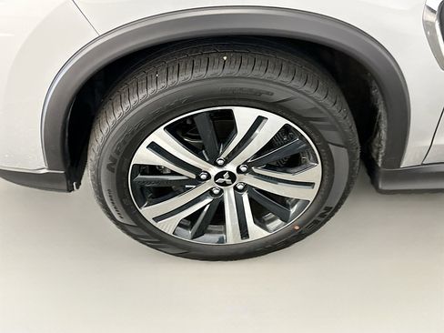 Used 2025 Mitsubishi Outlander Sport SE image 11