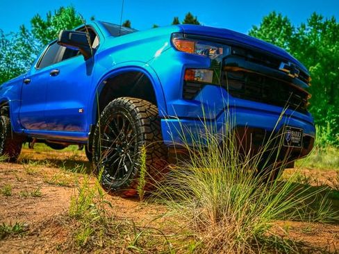 New 2025 Chevrolet Silverado 1500 Custom image 2