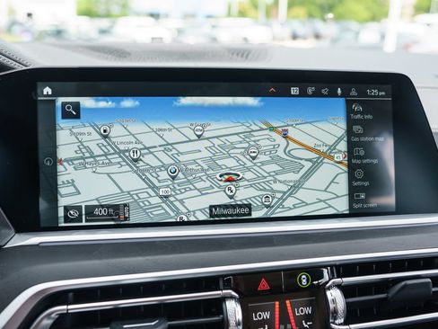 Used 2022 BMW X7 xDrive40i w/ Premium Package AWD/4WD image 23
