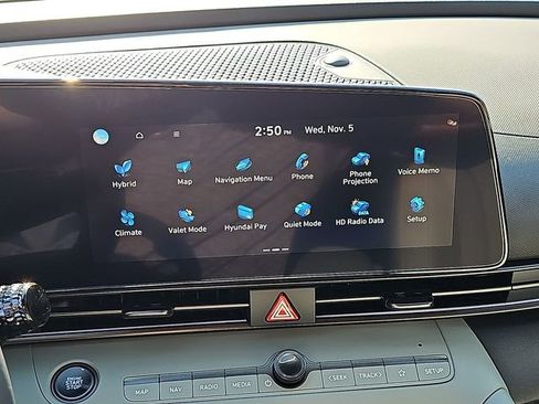 New 2025 Hyundai Elantra Limited w/ Cargo Package FWD image 31