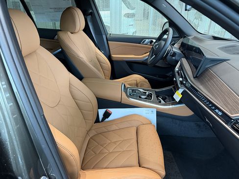 New 2026 BMW X5 xDrive50e w/ M Sport Package AWD/4WD image 14