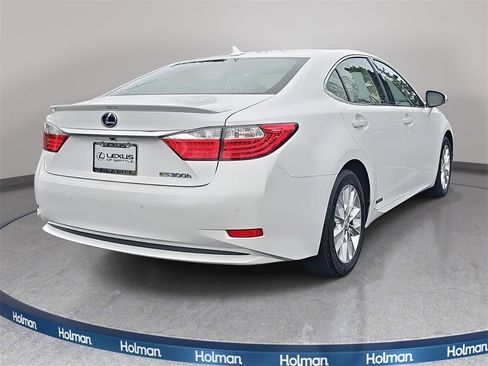 Used 2013 Lexus ES 300h image 5