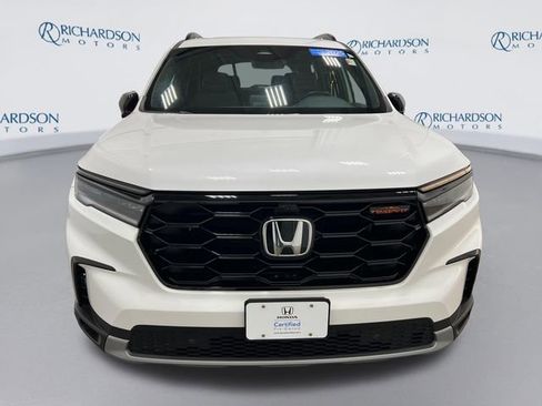 Used 2025 Honda Pilot TrailSport image 8