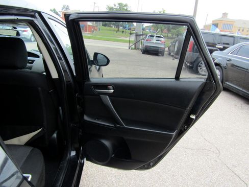 Used 2012 MAZDA MAZDA3 i Touring image 37