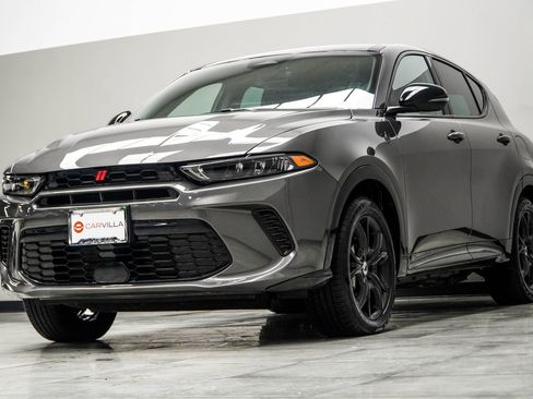 Used 2024 Dodge Hornet R/T Plus w/ R/T Blacktop Package image 9