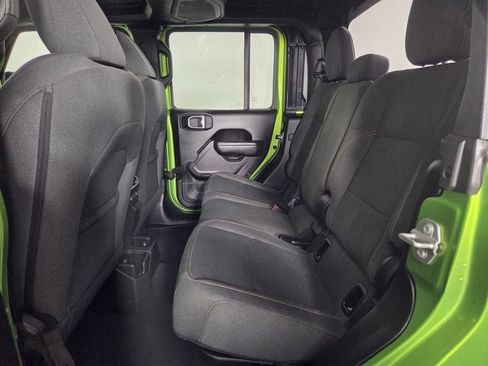 Certified 2025 Jeep Gladiator Sport image 26