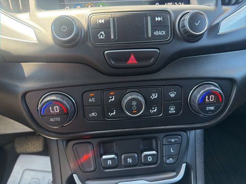 Used 2020 GMC Terrain SLT w/ Elevation Edition AWD/4WD image 16