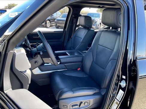 Used 2026 Toyota Tundra Platinum image 7
