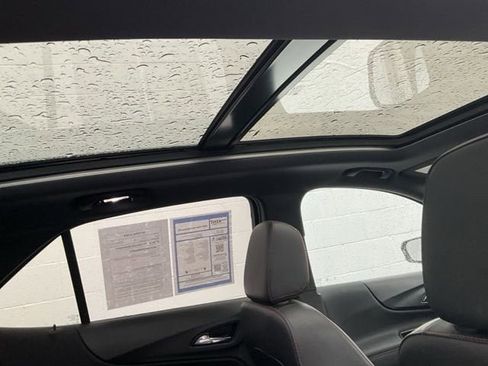 Used 2023 Chevrolet Equinox RS image 12