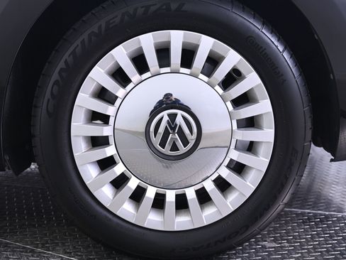 Used 2015 Volkswagen Beetle 1.8T image 15