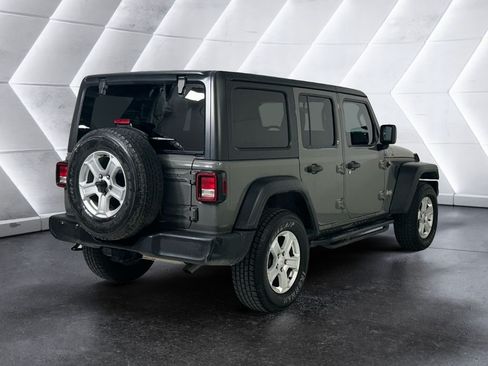 Used 2019 Jeep Wrangler Unlimited Sport S AWD/4WD image 4
