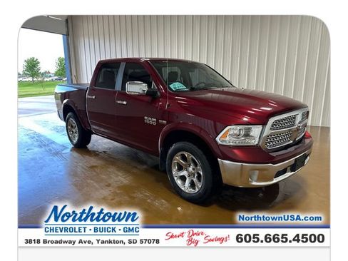 Used 2017 RAM 1500 Laramie w/ Convenience Group AWD/4WD image 8