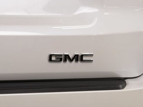 Used 2025 GMC Yukon XL Denali Ultimate w/ LPO, Floor Liner Package AWD/4WD image 24