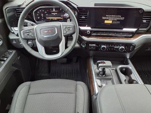 New 2026 GMC Sierra 1500 Elevation image 5