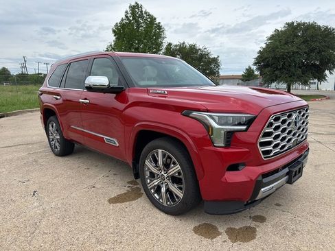 Used 2023 Toyota Sequoia Capstone AWD/4WD image 8