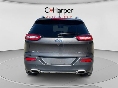 Used 2017 Jeep Cherokee Limited AWD/4WD image 4