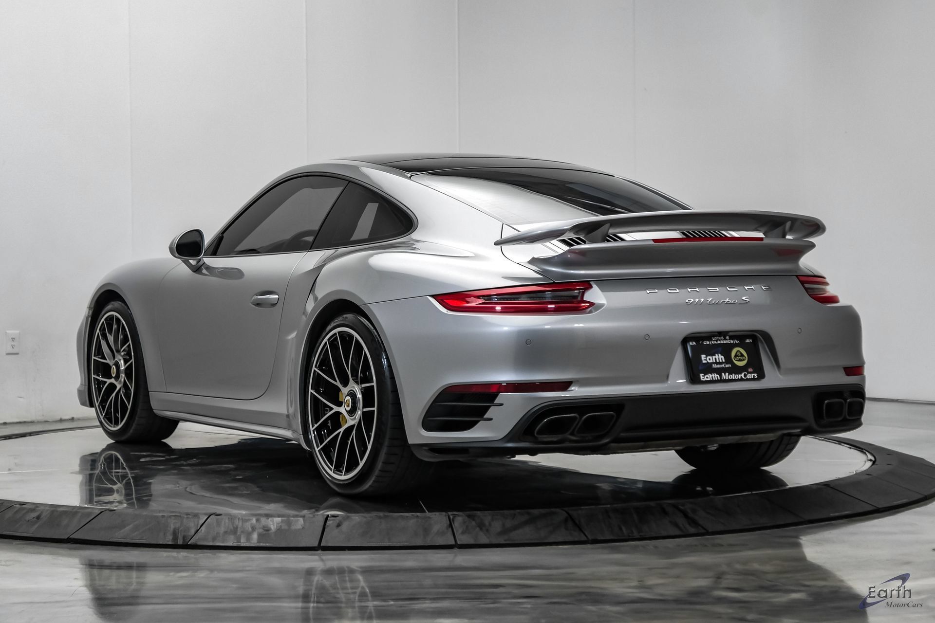 Used 2017 Porsche 911 Turbo S AWD/4WD image 10