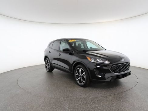 Used 2022 Ford Escape SE w/ SE Sport Appearance Package image 27