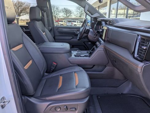 Used 2024 GMC Sierra 2500 AT4 w/ AT4 Premium Plus Package image 33