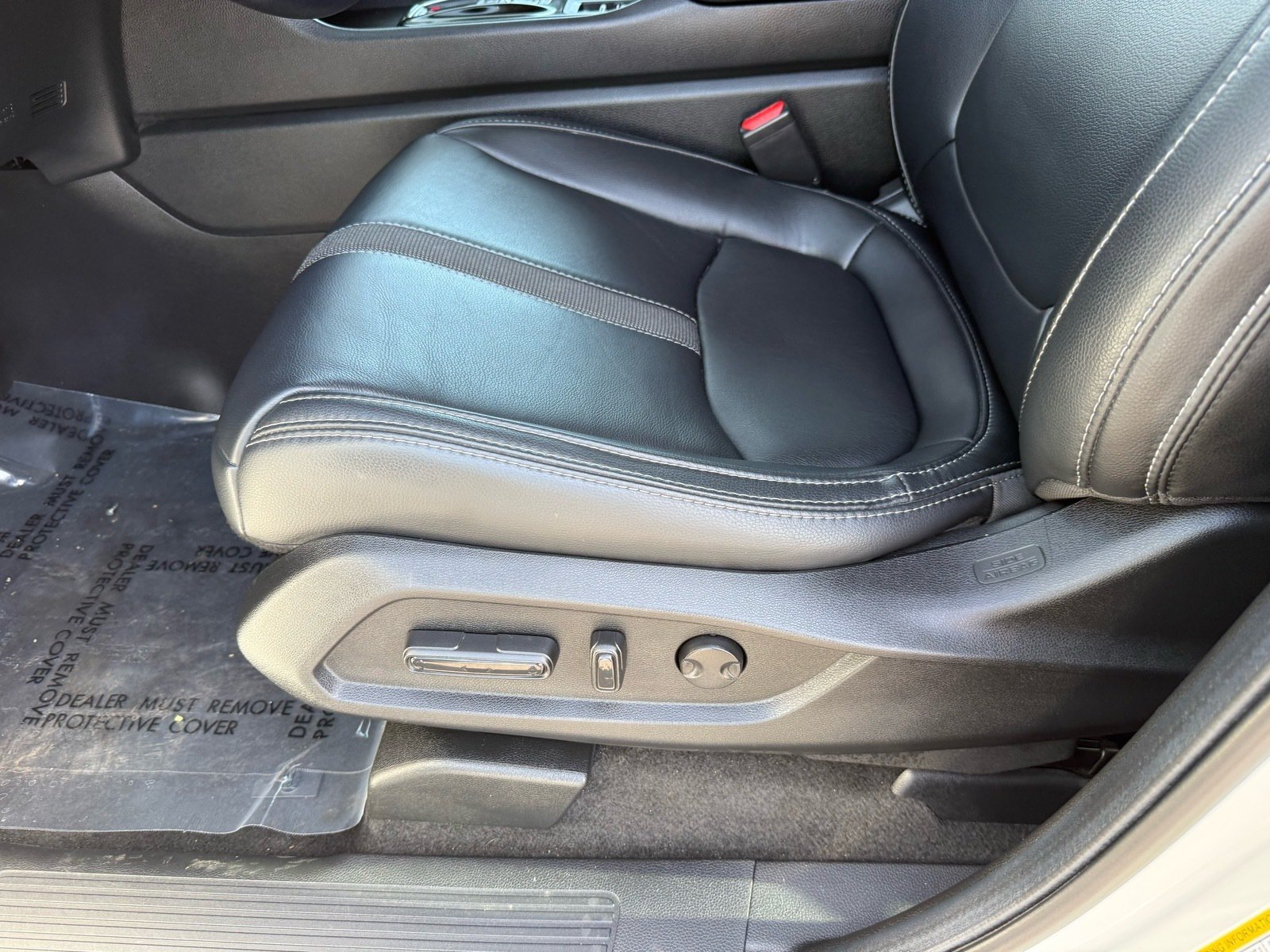Used 2025 Honda Pilot EX-L image 14