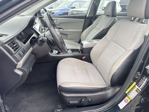 Used 2015 Toyota Camry SE FWD image 21