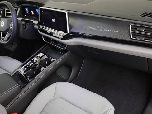 New 2026 Volkswagen Atlas Cross Sport SEL R-Line image 19