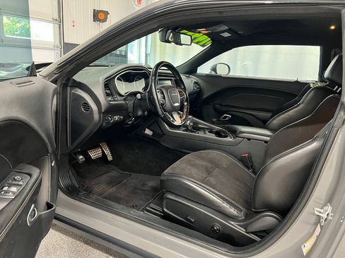 Used 2018 Dodge Challenger GT w/ GT Interior Package AWD/4WD image 7
