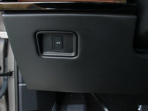 Used 2023 Land Rover Range Rover Sport SE AWD/4WD image 39