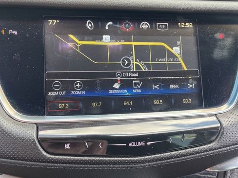 Used 2018 Cadillac XT5 Luxury image 18