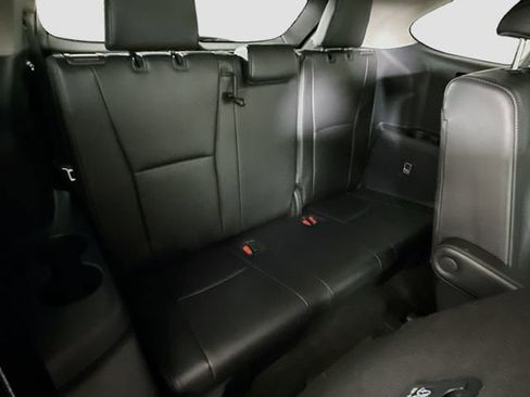 Used 2024 Toyota Highlander Platinum FWD image 27