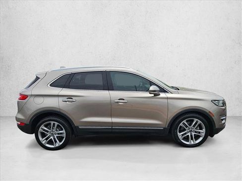Used 2019 Lincoln MKC Reserve AWD/4WD image 4