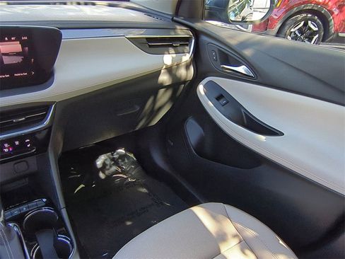 Used 2024 Buick Encore GX Avenir w/ Avenir Technology Package image 17