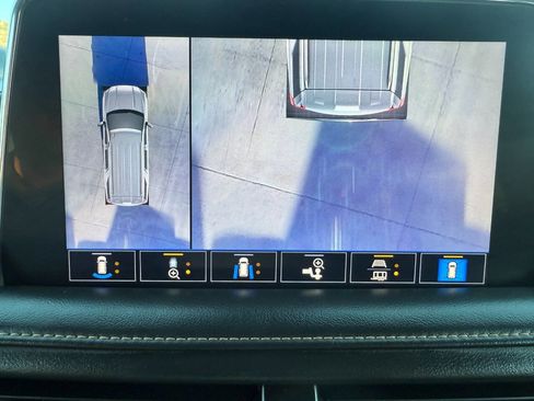 Used 2021 GMC Yukon XL AT4 w/ Technology Package image 43